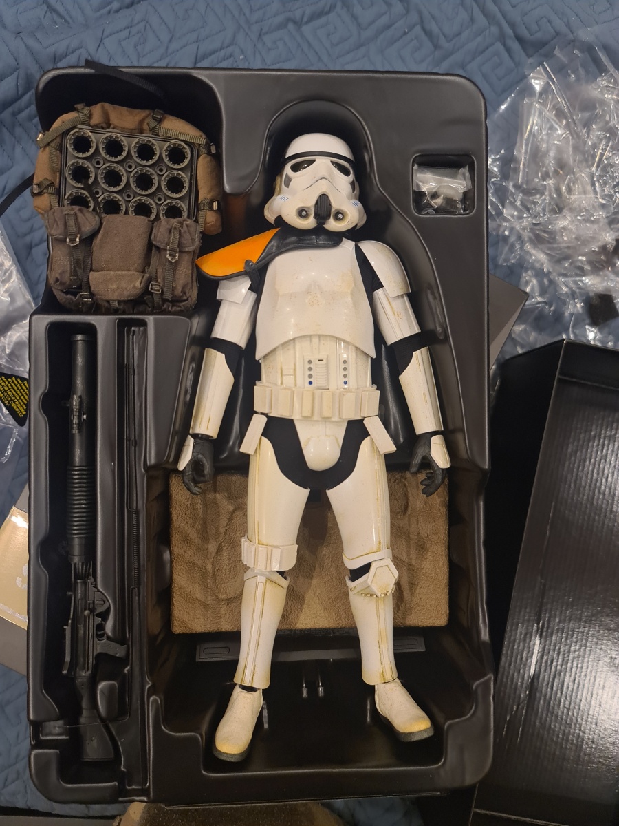 Hot Toys - Stormtrooper Jedha Patrol TK-14057 - 1:6 Scale Collectible - Rogue One: A Star Wars Story - Movie Masterpiece Series