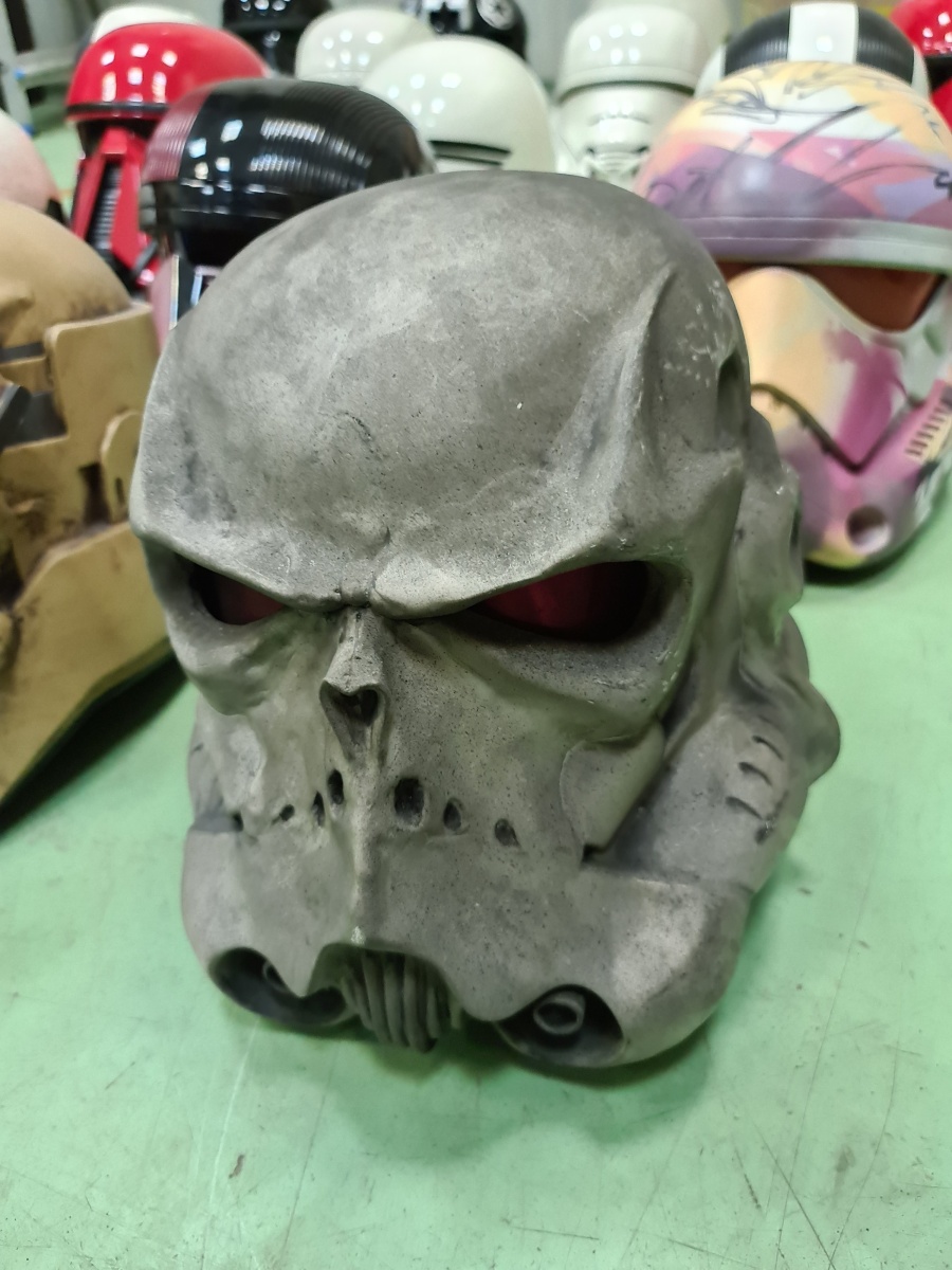 Skull Trooper Helmet by Abraham Puente